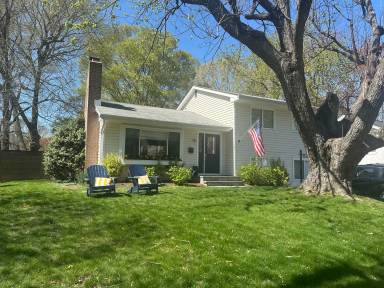 Main picture of 10 Goodrich Rd