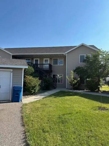 Main picture of 904 Jeanette Pl