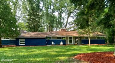 Main picture of 30234 Embassy St