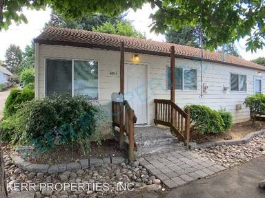 Main picture of 4811 NE 111th Ave