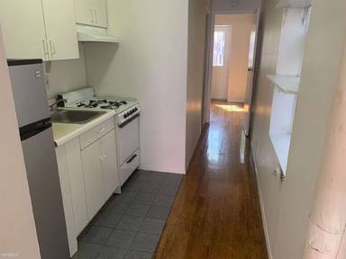 Main picture of 348 W 47th St