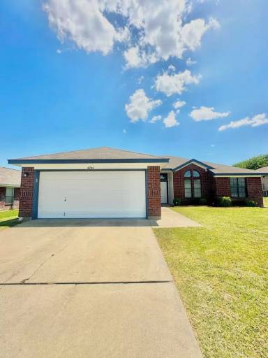 Main picture of 4704 Frontier Trl