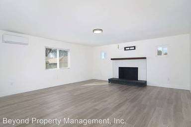 Main picture of 5925 Edgewater St