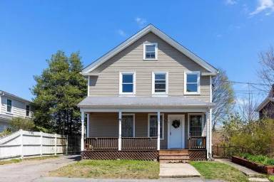 Main picture of 1 N Walnut St