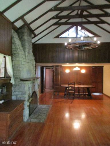Main picture of 7979 Olentangy River Rd