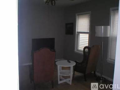 Main picture of 1929 N Sheffield Ave