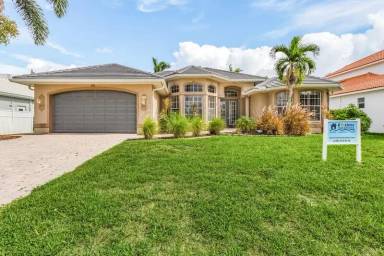 Main picture of 5323 SW 28th Pl