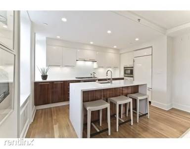 Main picture of 100 Beacon St