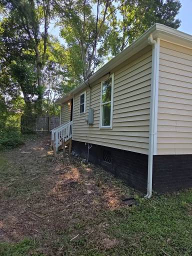 Main picture of 2357 Old Blackmon Ln