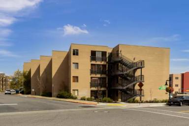 Main picture of 2000 Prospector Ave