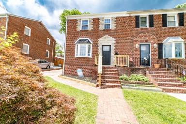 Main picture of 112 Lyndale Ave