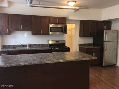 Main picture of 4867 N Washtenaw Ave