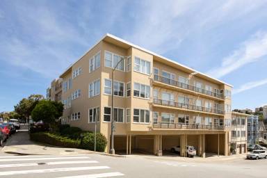 Main picture of 435 Euclid Ave