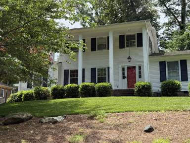 Main picture of 2115 Churchill Dr