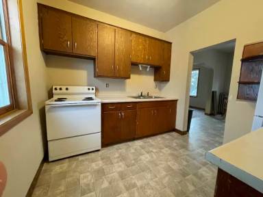 Main picture of 319 Duluth Ave N