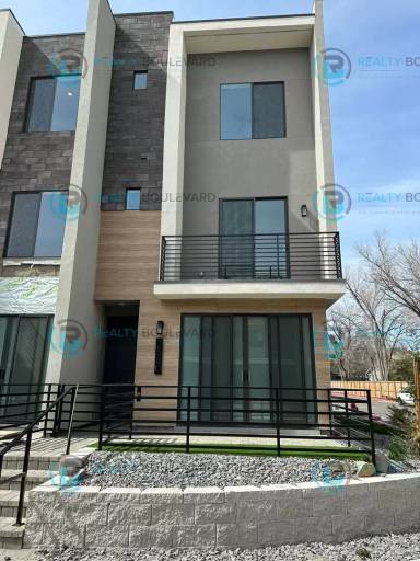 Main picture of 2580 Clear River Ct