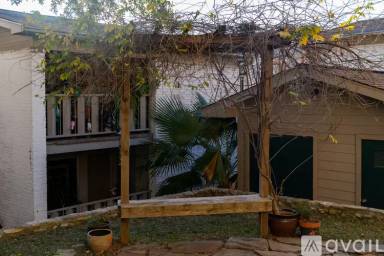 Main picture of 1304 Summit St