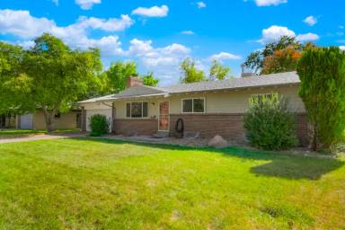 Main picture of 5946 W Iowa Pl