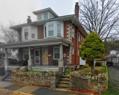 Main picture of 2409 Spring St