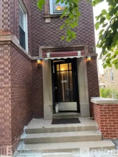 Main picture of 5220 N Christiana Ave