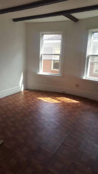 Main picture of 2314 Woodstock Ave