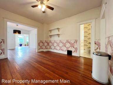 Main picture of 1728 Parker St