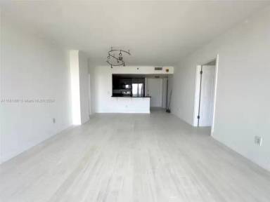 Main picture of Greenwich Condominium