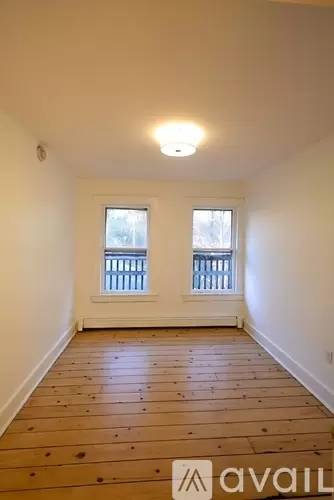 Main picture of 74 Upper Main St