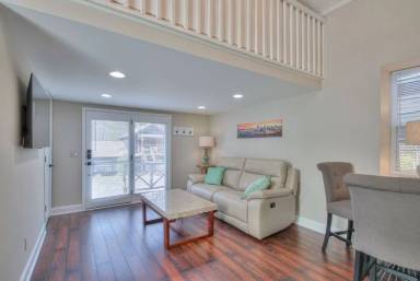 Main picture of 6018 Benders Ferry Rd