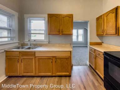 Main picture of 1219 W Jackson St