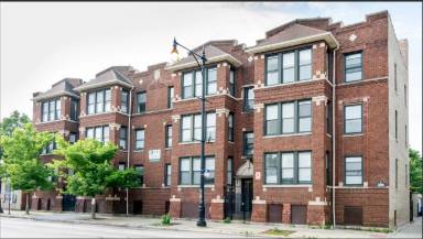 Main picture of 125 E 71st St