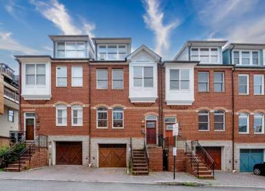 Main picture of 1011 S Decker Ave