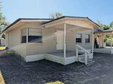 Main picture of 6910 Oak St