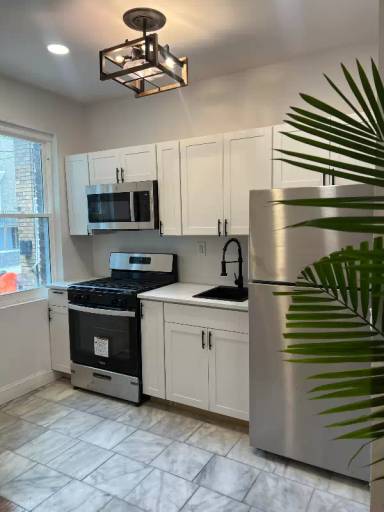 Main picture of 1705 Georges Ln