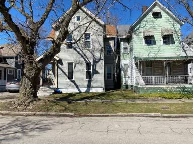 Main picture of 7110 Lawn Ave