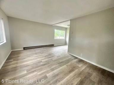 Main picture of 550 Harding Pl