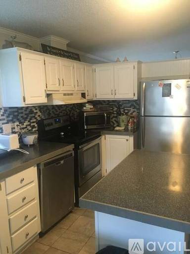 Main picture of 221 W 28th St