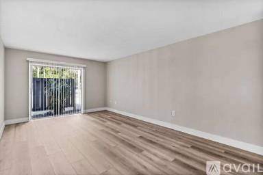 Main picture of 1915 Maravilla Ave