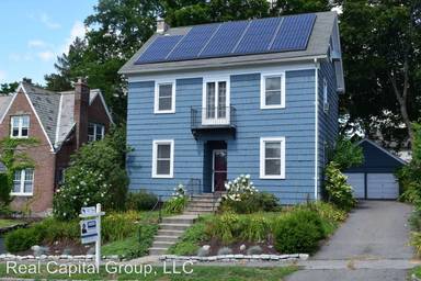 Main picture of 6 Croswell St