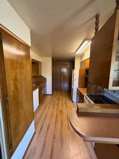 Main picture of 1197 10th Ave E