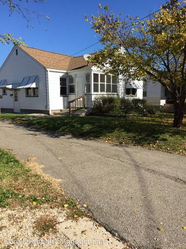 Main picture of 1313 E Lake Ave