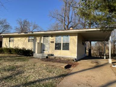 Main picture of 10246 Valley Dr