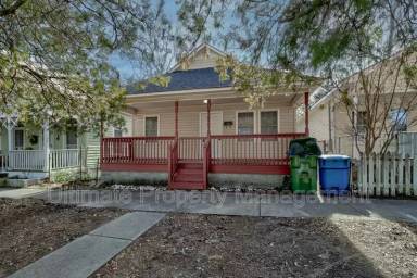 Main picture of 1314 Dock St