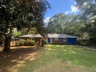 Main picture of 140 Hardin Dr