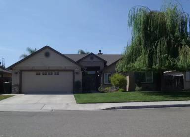 Main picture of 559 Saffron St