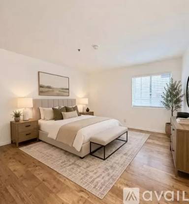 Main picture of 8722 Burton Way