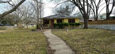 Main picture of 3309 Burleson Rd