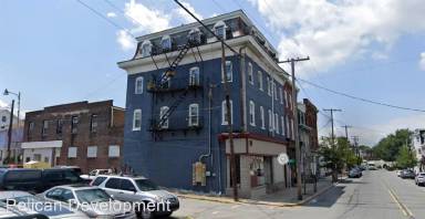 Main picture of 398 S Main St