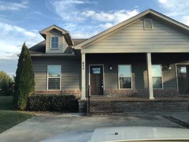 Main picture of 658 Cooper Sq