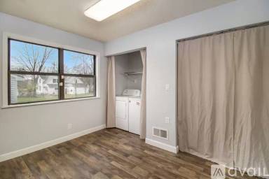 Main picture of 408 N Perrine St